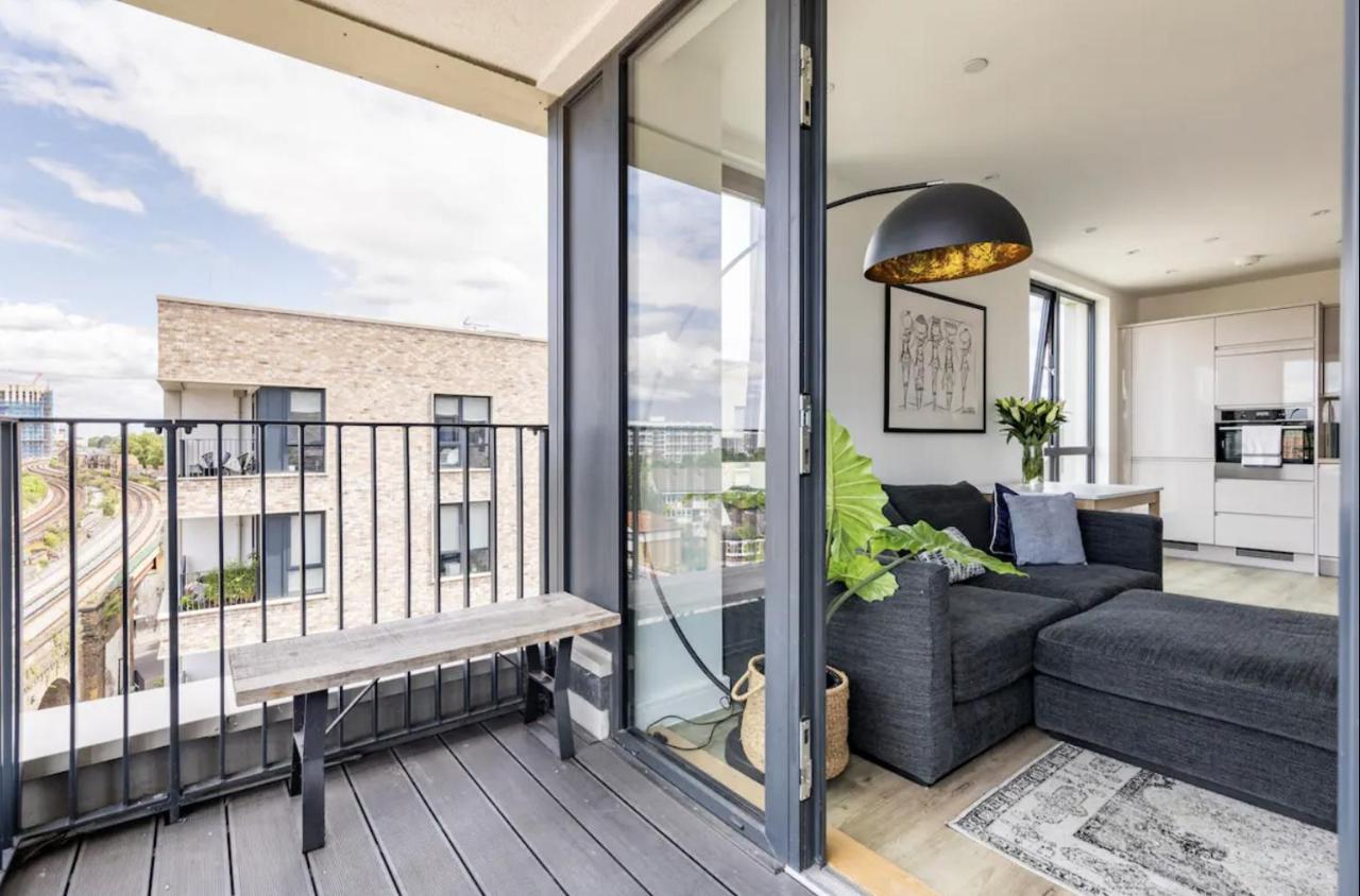 Modern 1 Bed L Views L Work Space London