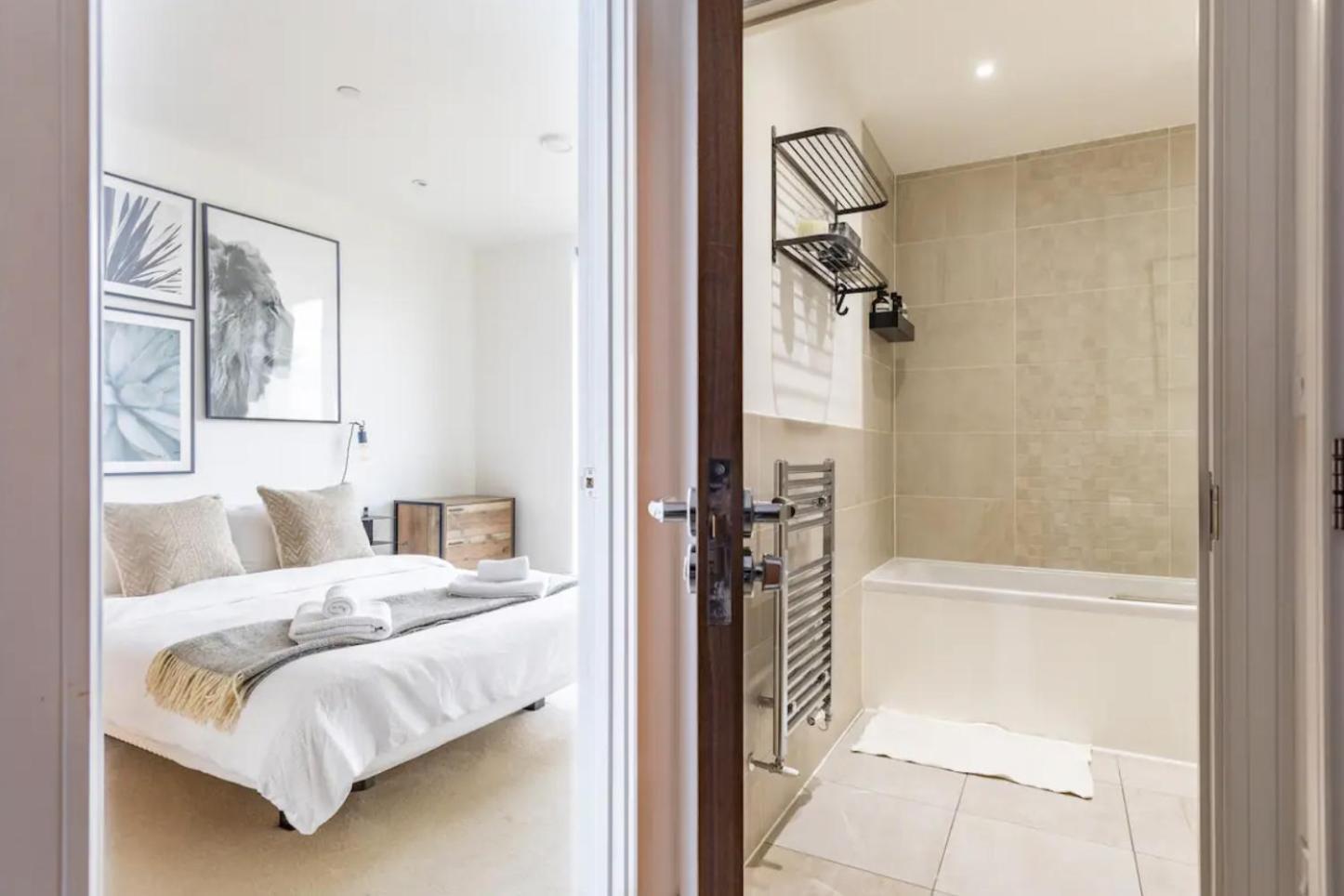 Modern 1 Bed L Views L Work Space * London